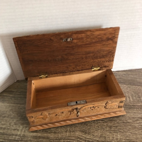 Hand Carved Double Eagle Wood Box with Key - Picture 2 of 15